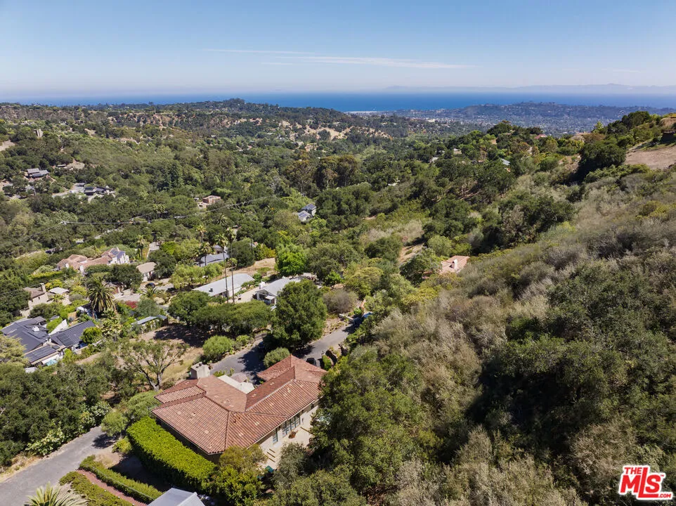 Santa Barbara, California 93105, United States, 4 Bedrooms Bedrooms, ,4 BathroomsBathrooms,Residential,Active,175727