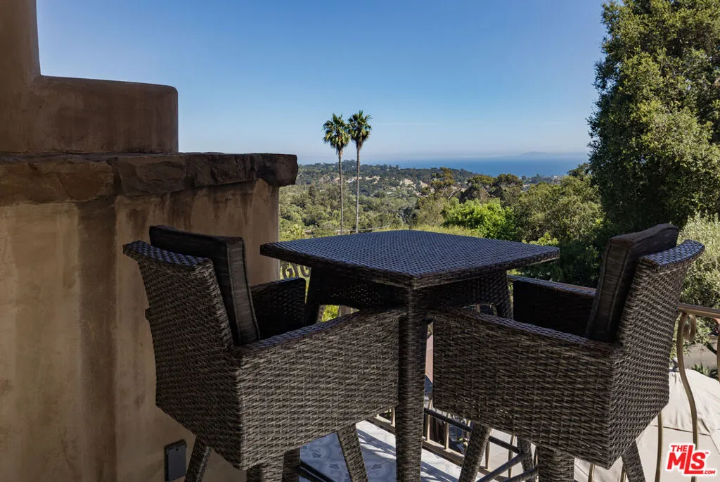 Santa Barbara, California 93105, United States, 4 Bedrooms Bedrooms, ,4 BathroomsBathrooms,Residential,Active,175727
