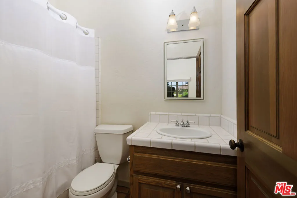 Santa Barbara, California 93105, United States, 4 Bedrooms Bedrooms, ,4 BathroomsBathrooms,Residential,Active,175727