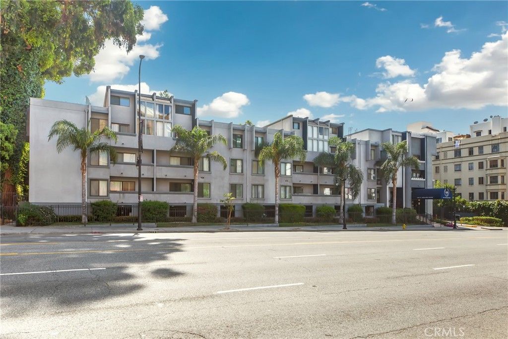 Photo of 1940 N Highland Avenue #3, Los Angeles, CA 90068 (MLS # WS25228528)