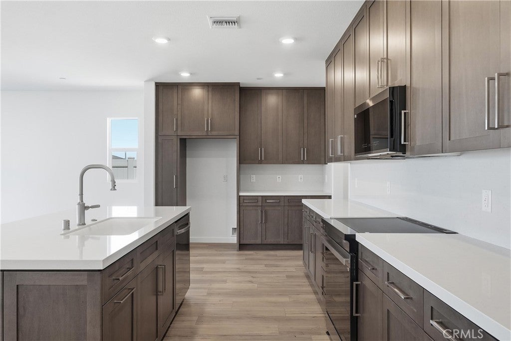 3245 E Avenue J-3