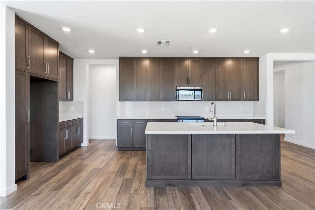 3245 E Avenue J-3