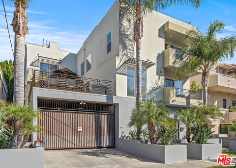 Photo of 11851 Laurelwood Drive #102, Studio City, CA 91604 (MLS # 26103010)