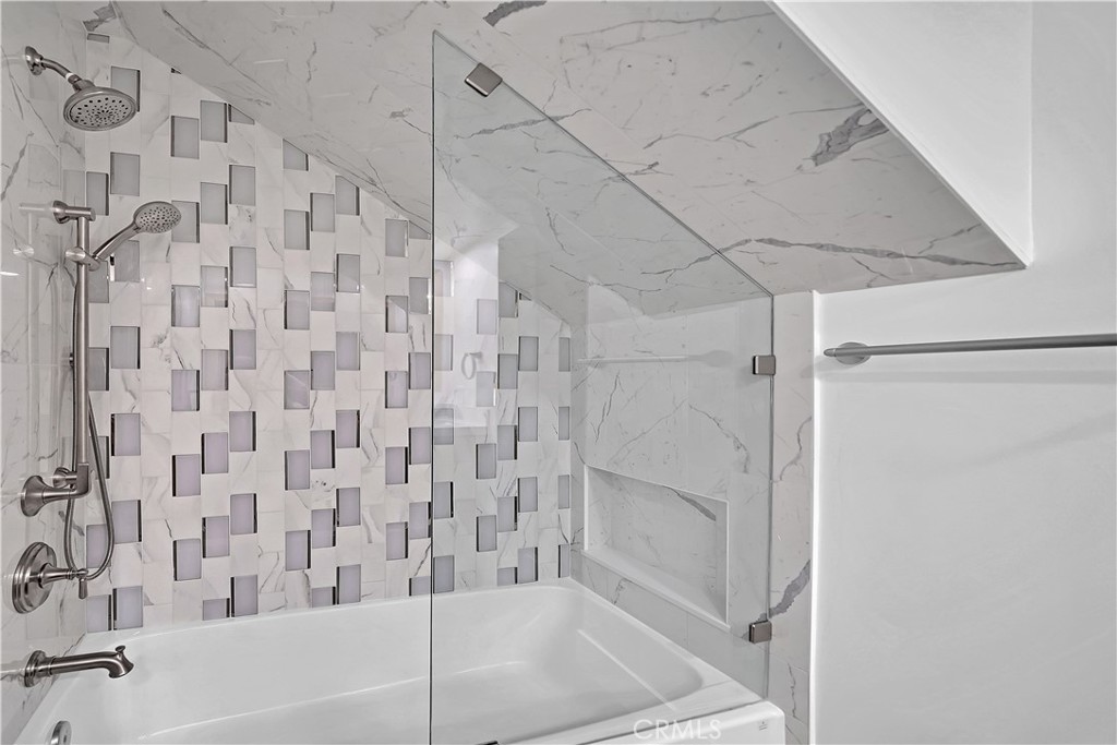 Alta Vista (AV) - Residential Lease