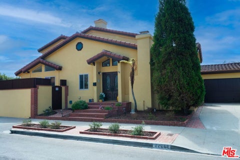 Photo of 22602 Anza Avenue, Torrance, CA 90505 (MLS # 26991561)