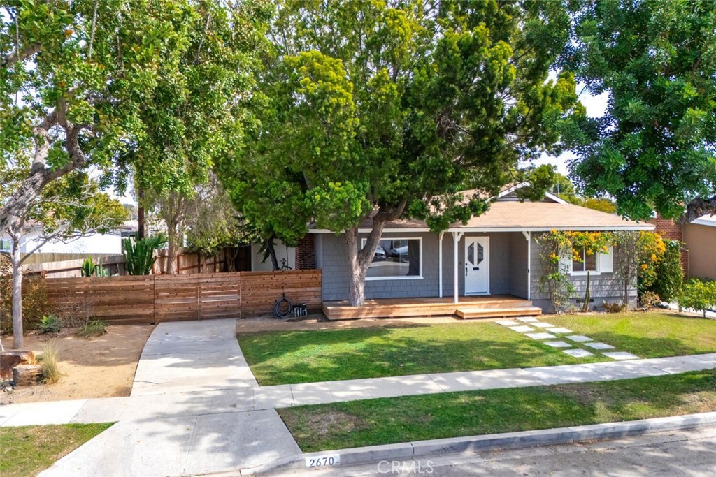 Los Altos/North of Fwy (LNF) - Residential