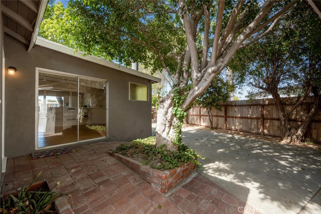 Los Altos/North of Fwy (LNF) - Residential
