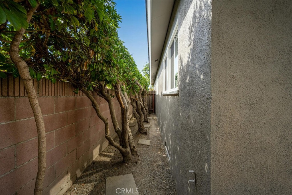 Los Altos/North of Fwy (LNF) - Residential