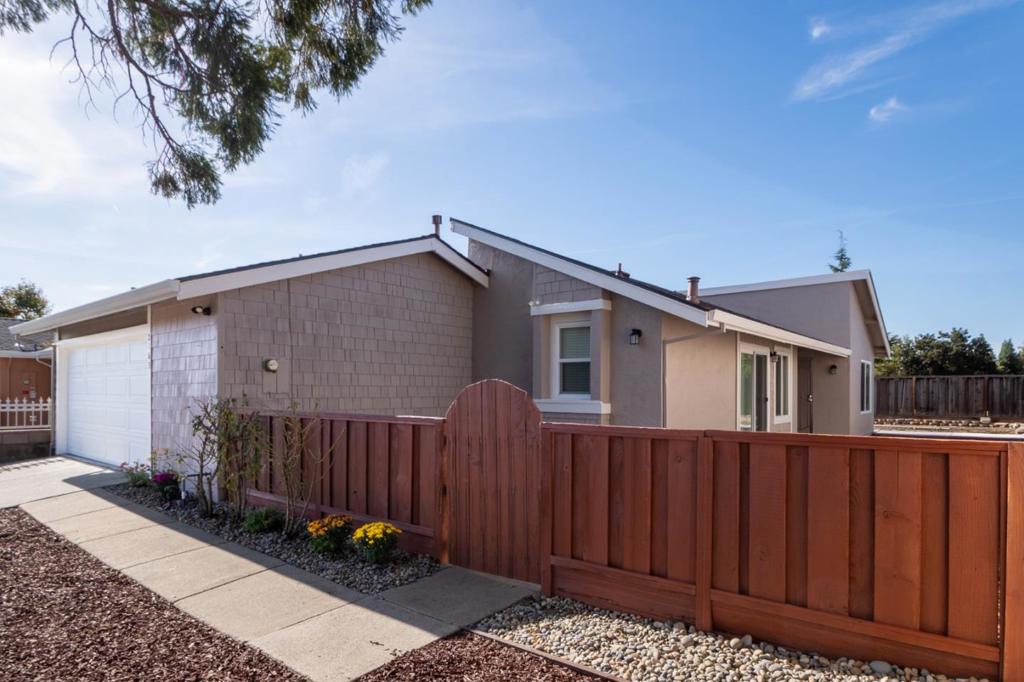 2163 Bikini Avenue