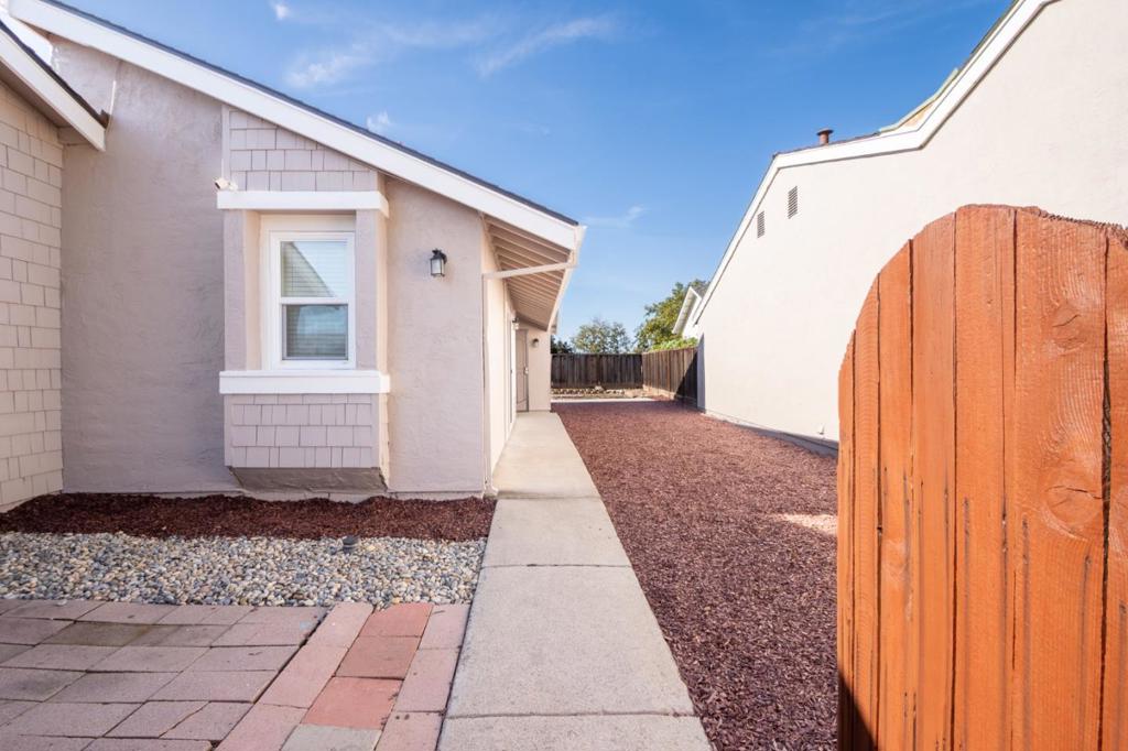 2163 Bikini Avenue