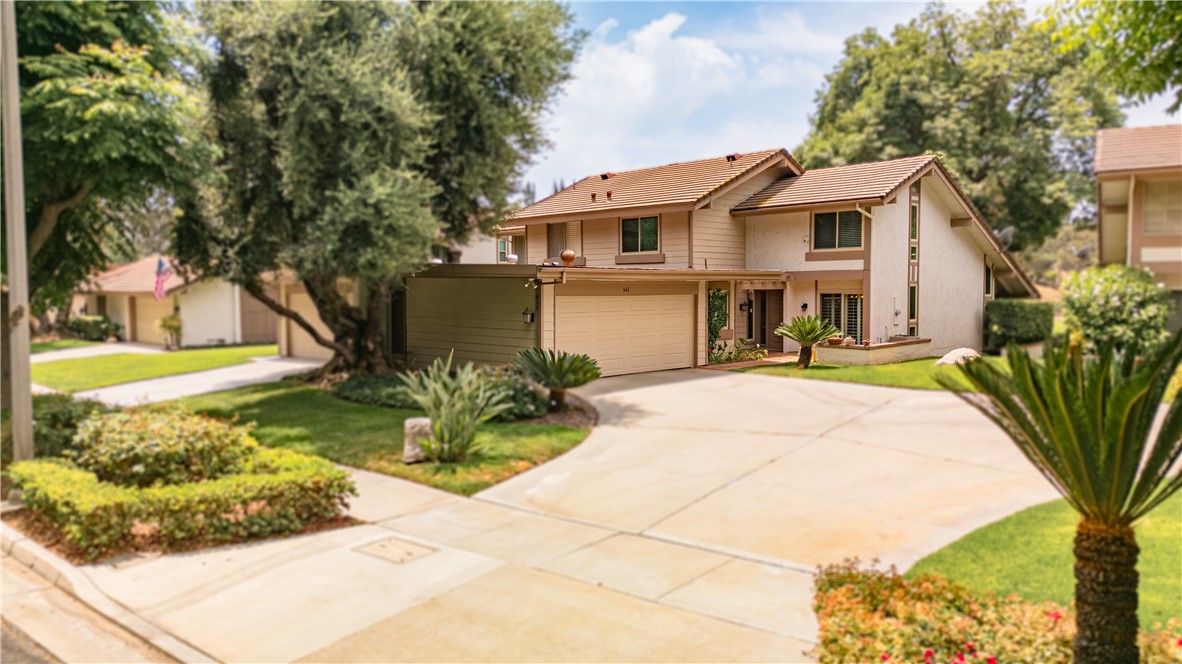 Welcome to this beautifully designed tri-level condo in the desirable Canyon Crest community, offering 1,945 sq ft of stylish living space with 3 bedrooms and 2.5 bathrooms. This home’s inviting layout is enhanced by vaulted ceilings and skylights that flood the space with natural light, creating an airy, open atmosphere throughout.
Entry is on the middle level, where you’ll find the kitchen, dining area, laundry, and direct access to the attached garage. Just down a short set of stairs, a sunken living room provides a cozy yet spacious living area featuring multiple seating options, and a gas fireplace. Sliding glass doors open to a private back patio with breathtaking golf course views—perfect for relaxing or entertaining.
Adjacent to the living room, the private primary suite boasts hardwood floors and a full en-suite bath. Wake up to serene views and enjoy peaceful evenings in this quiet, scenic setting.
Upstairs, two well-sized bedrooms and a full bathroom complete the top level, offering comfort and flexibility for guests, family, or a home office.
Residents enjoy access to outstanding HOA amenities, including a clubhouse, sparkling pool, and spa—providing a resort-style experience just minutes from UC Riverside, Canyon Crest Towne Centre, shopping, dining, and local attractions.