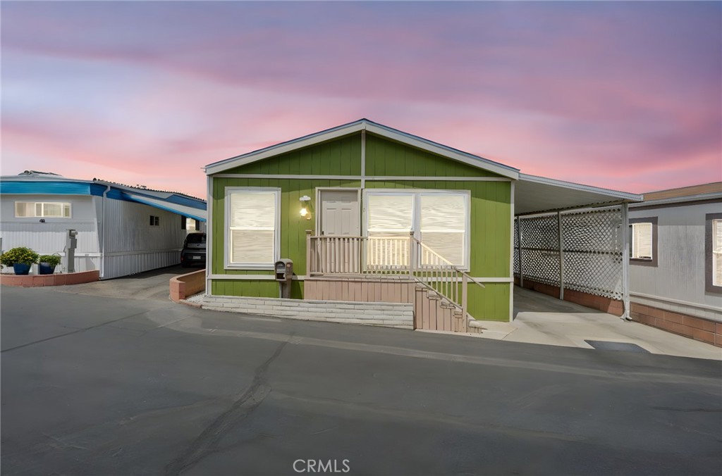 65 Hummingbird Lane