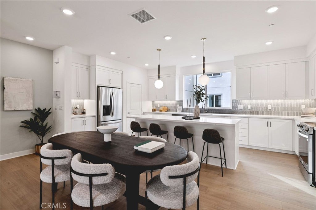1663 Coral Sea Lane