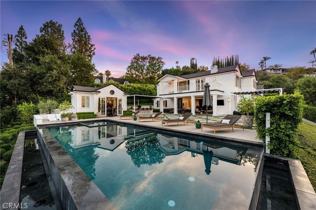 Photo of 4639 BALBOA Avenue, Encino, CA 91316 (MLS # SR25180659)