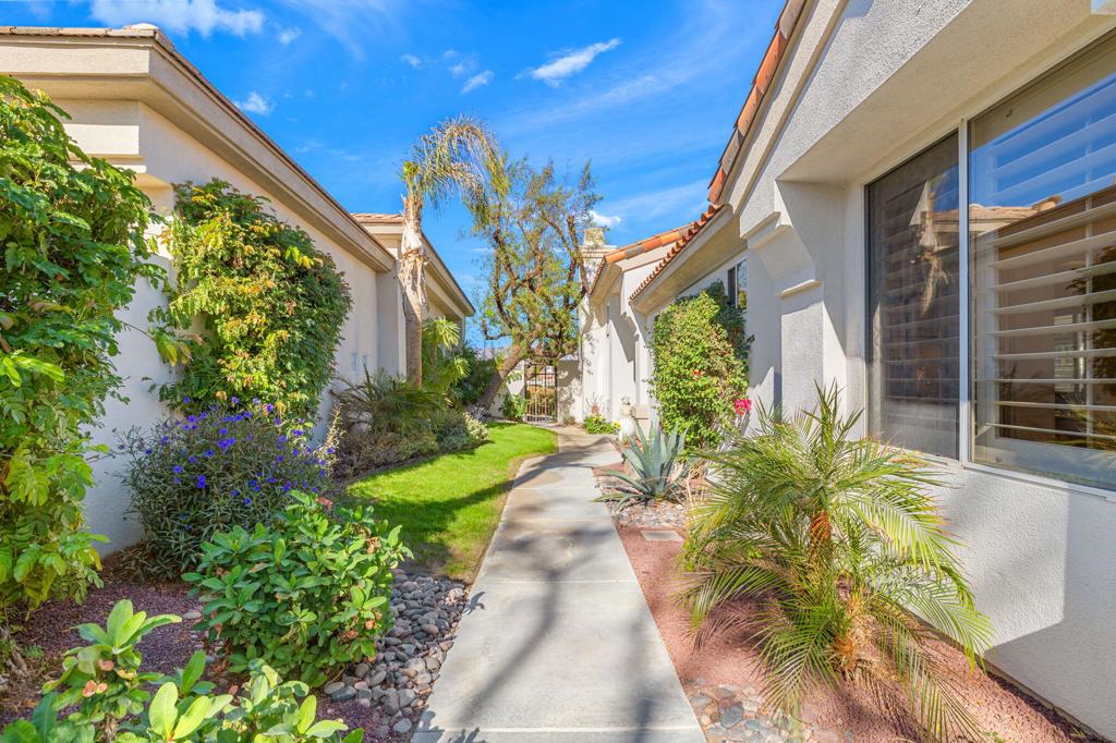 472 Desert Holly Drive