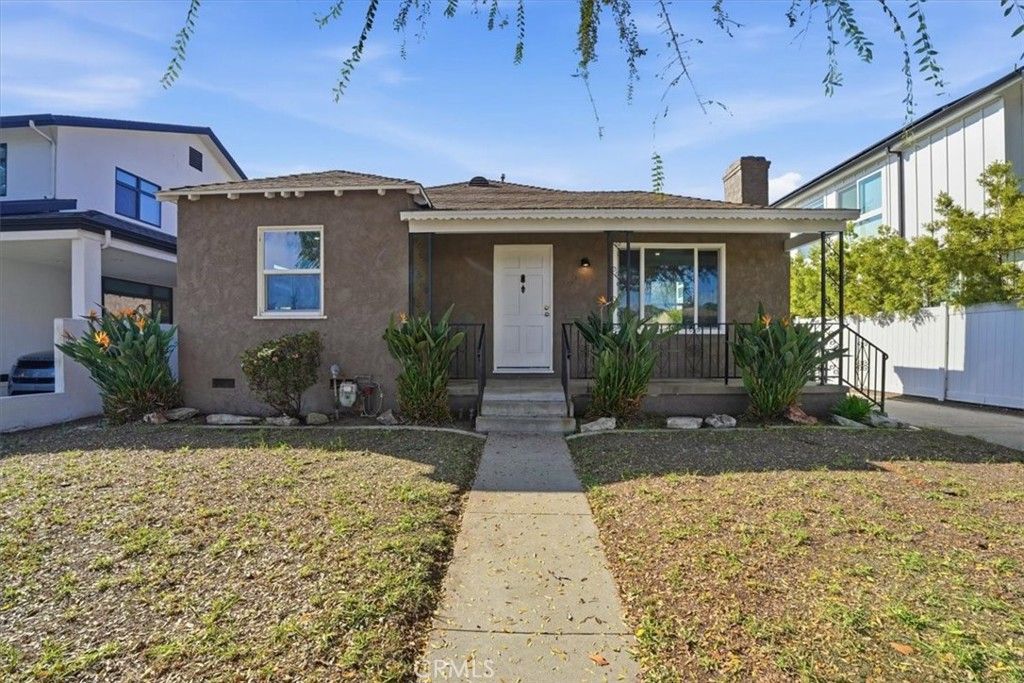Photo of 4031 Minerva Ave, Culver City, CA 90066 (MLS # CV25276677)