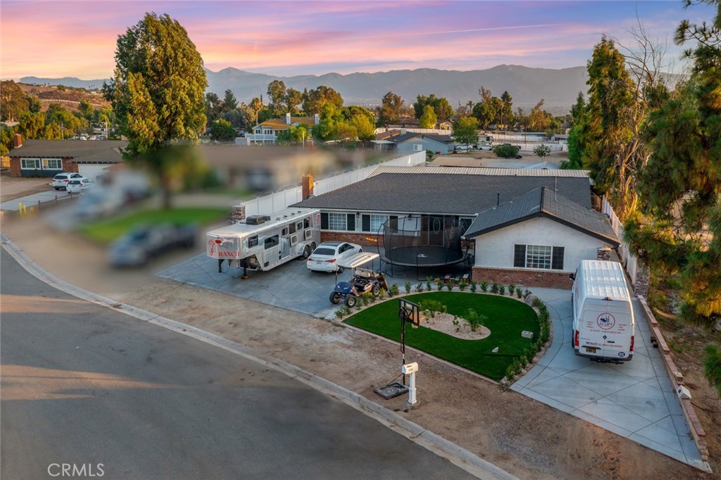 1454 Hilltop Lane