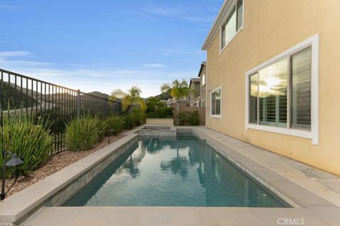 Tiny photo for 24008 Schoenborn Street, West Hills, CA 91304 (MLS # SR26026446)