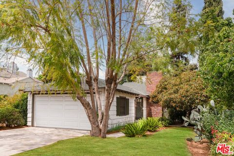 15221 La Maida Street Sherman Oaks CA 91403
