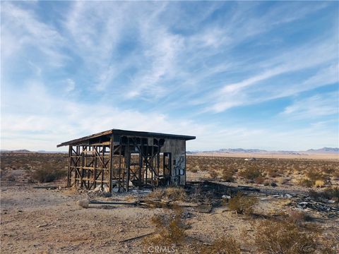 Photo of 5 Pinto Mountain Road, 29 Palms, CA 92277 (MLS # JT26027358)