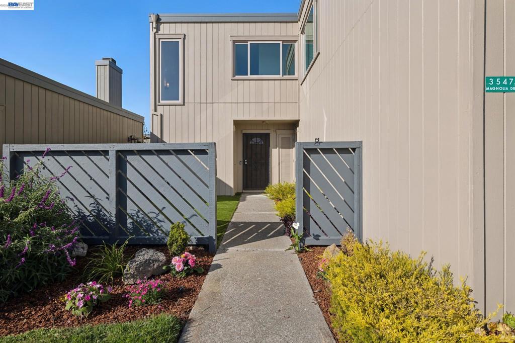 3547 Magnolia Dr