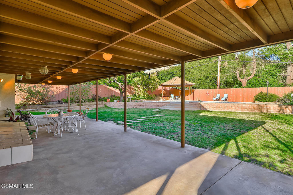 5260 Edgeware Drive
