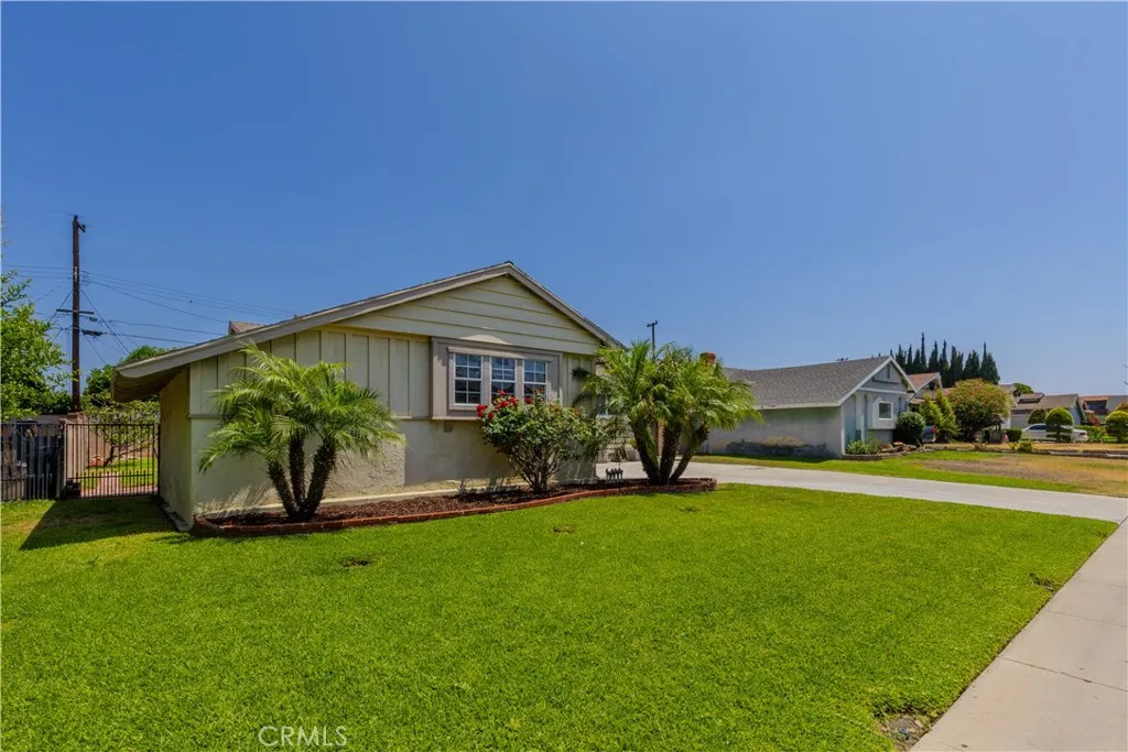 Anaheim, California 92805, United States, 5 Bedrooms Bedrooms, ,2 BathroomsBathrooms,Residential,Active,151842