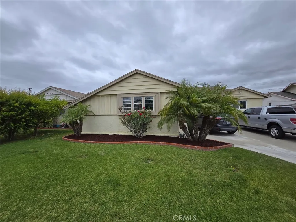 Anaheim, California 92805, United States, 5 Bedrooms Bedrooms, ,2 BathroomsBathrooms,Residential,Active,151842