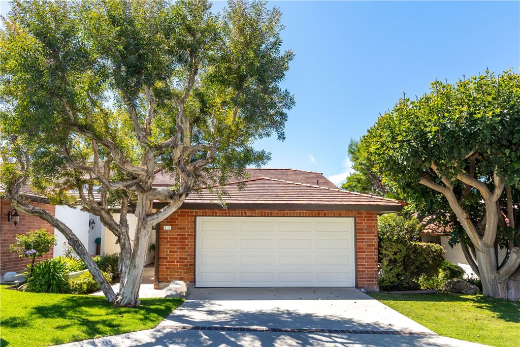 15 Ocean Crest Court