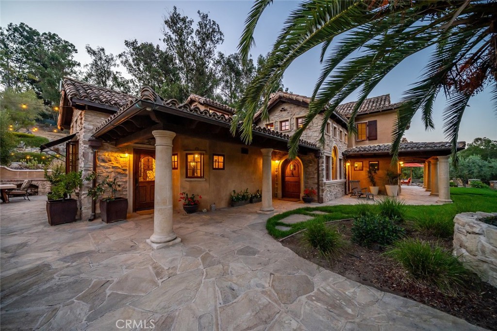 East of 101(500) - Residential