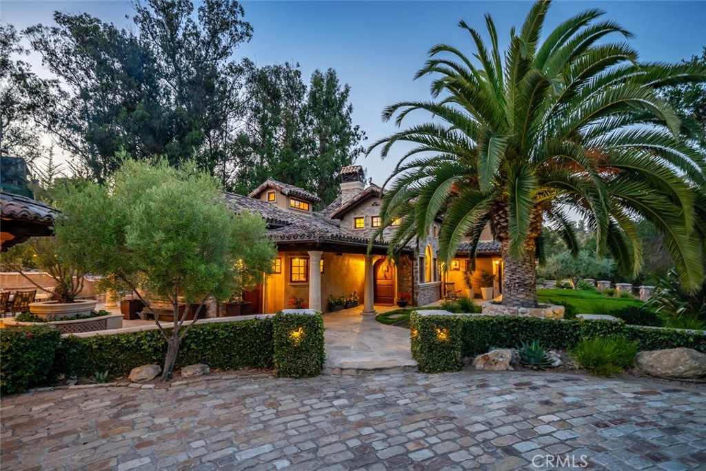 East of 101(500) - Residential
