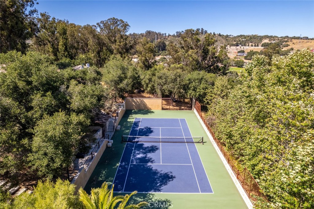 East of 101(500) - Residential