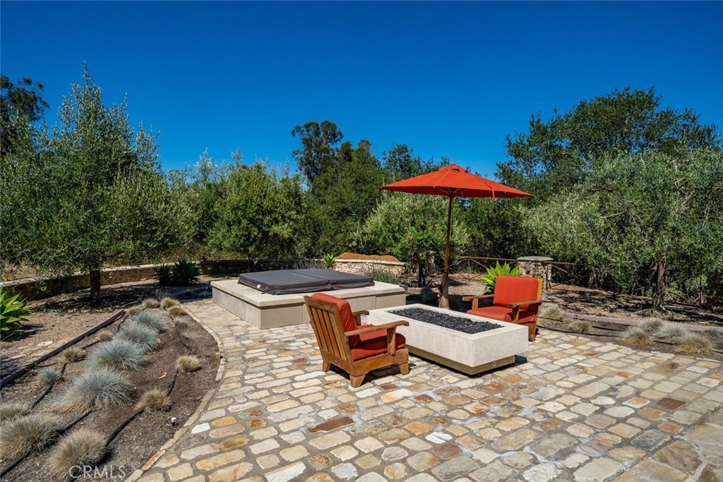 East of 101(500) - Residential