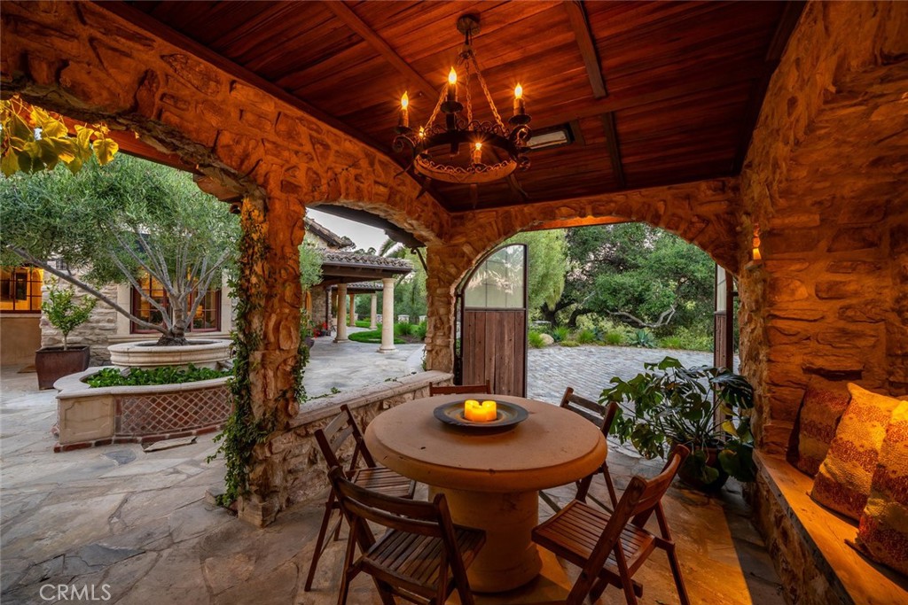 East of 101(500) - Residential