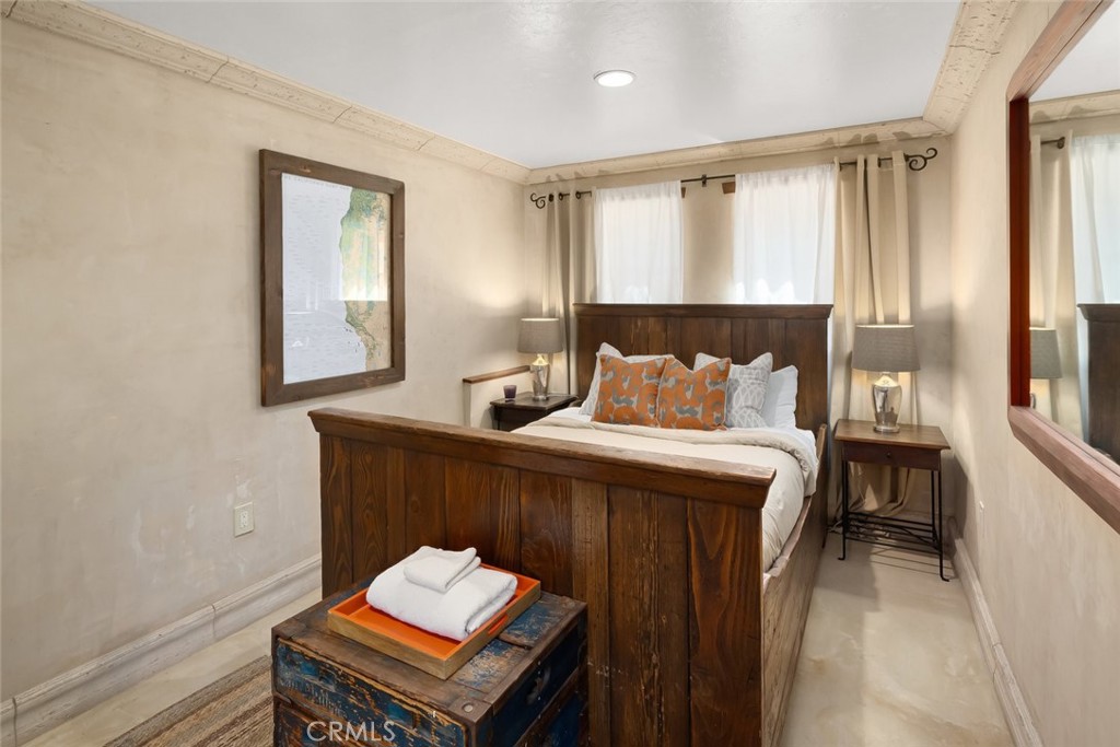 East of 101(500) - Residential