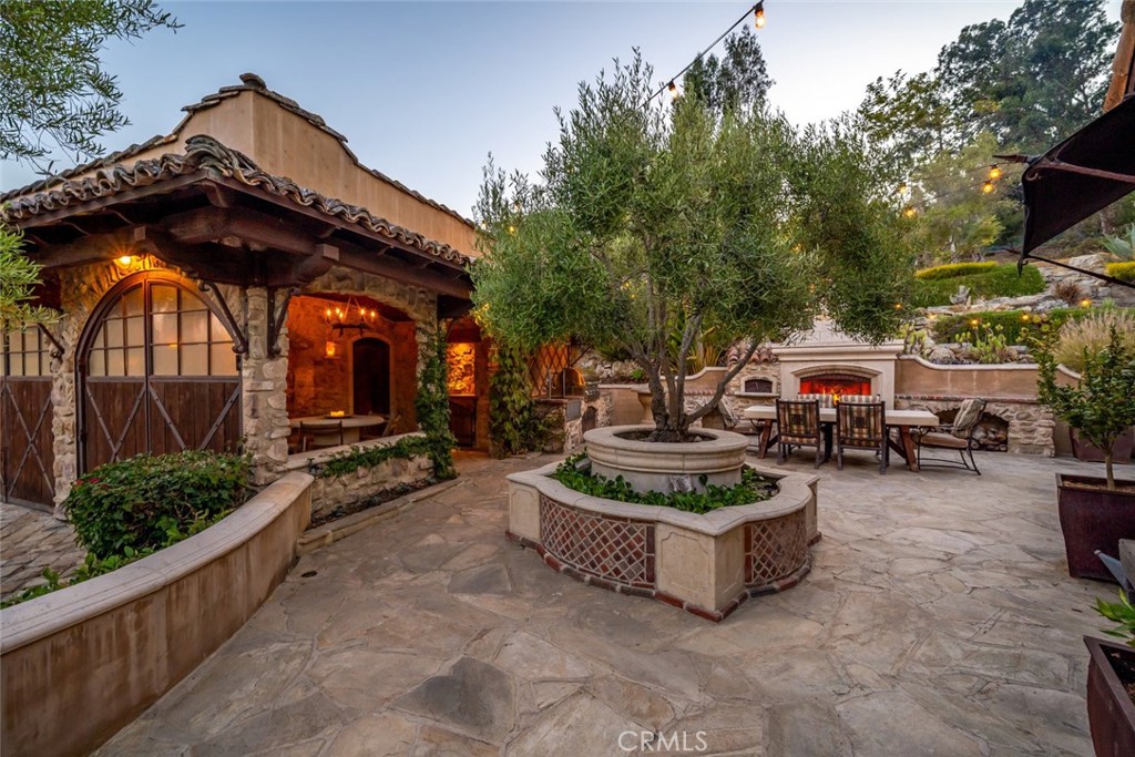East of 101(500) - Residential