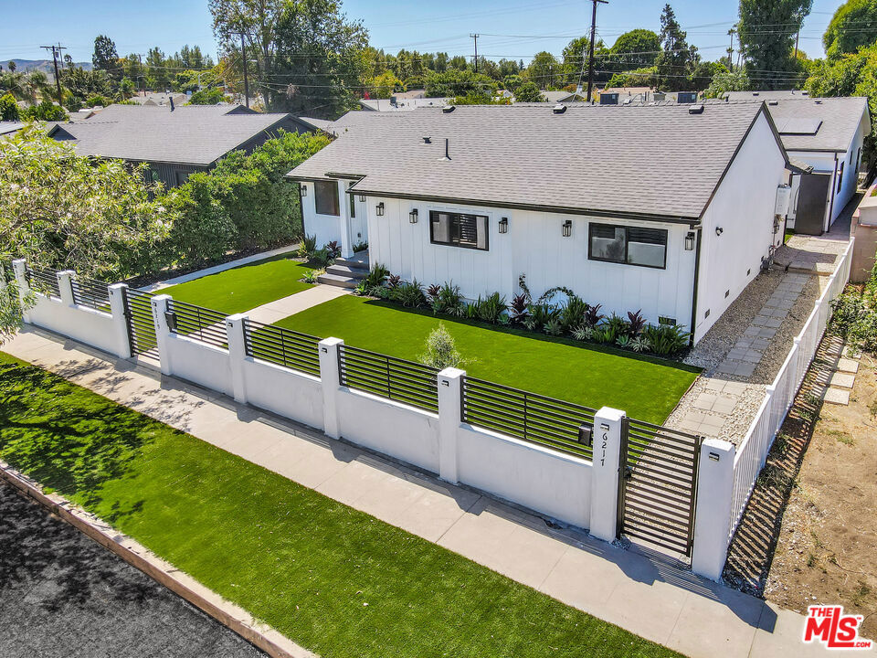 Properties 2 6219 Sylvia Avenue
