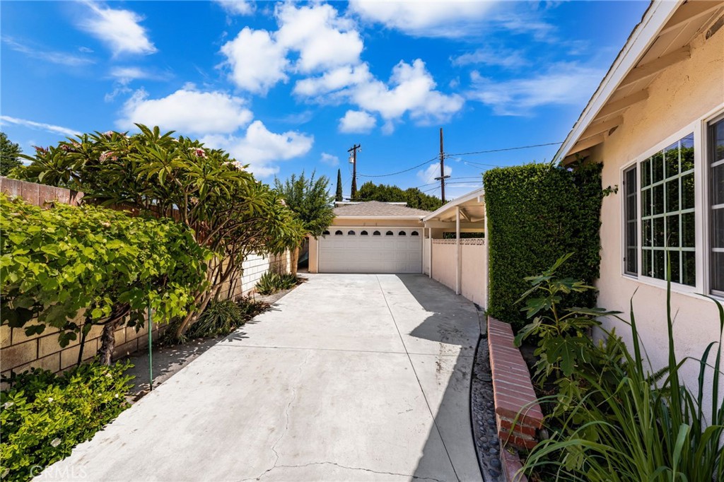 1220 Wescove Place