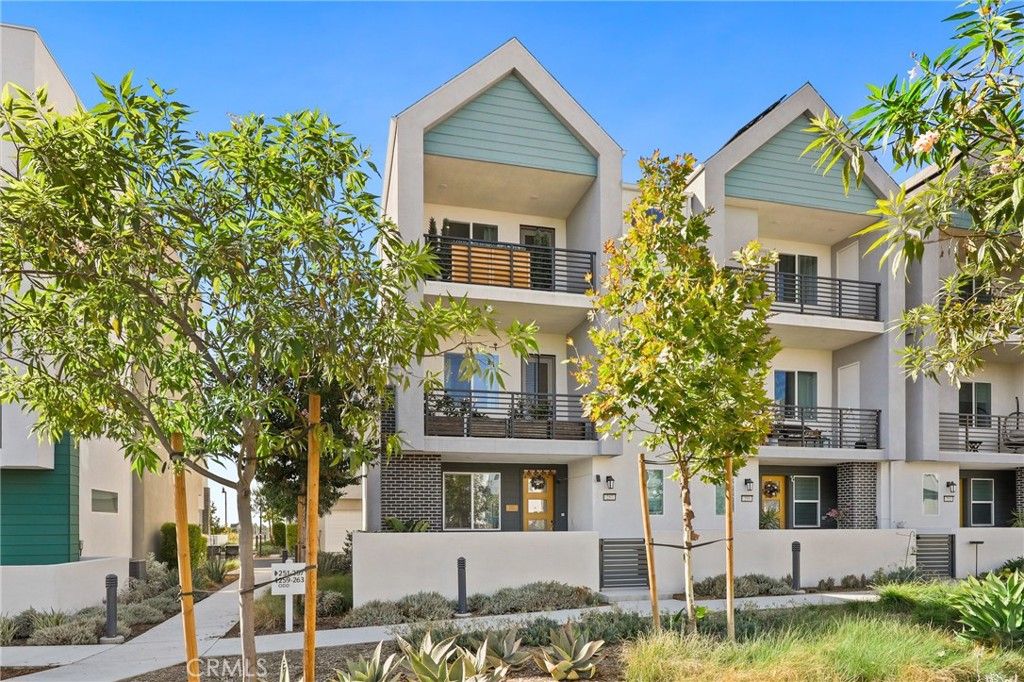 Photo of 257 Sash, Irvine, CA 92618 (MLS # OC25215858)