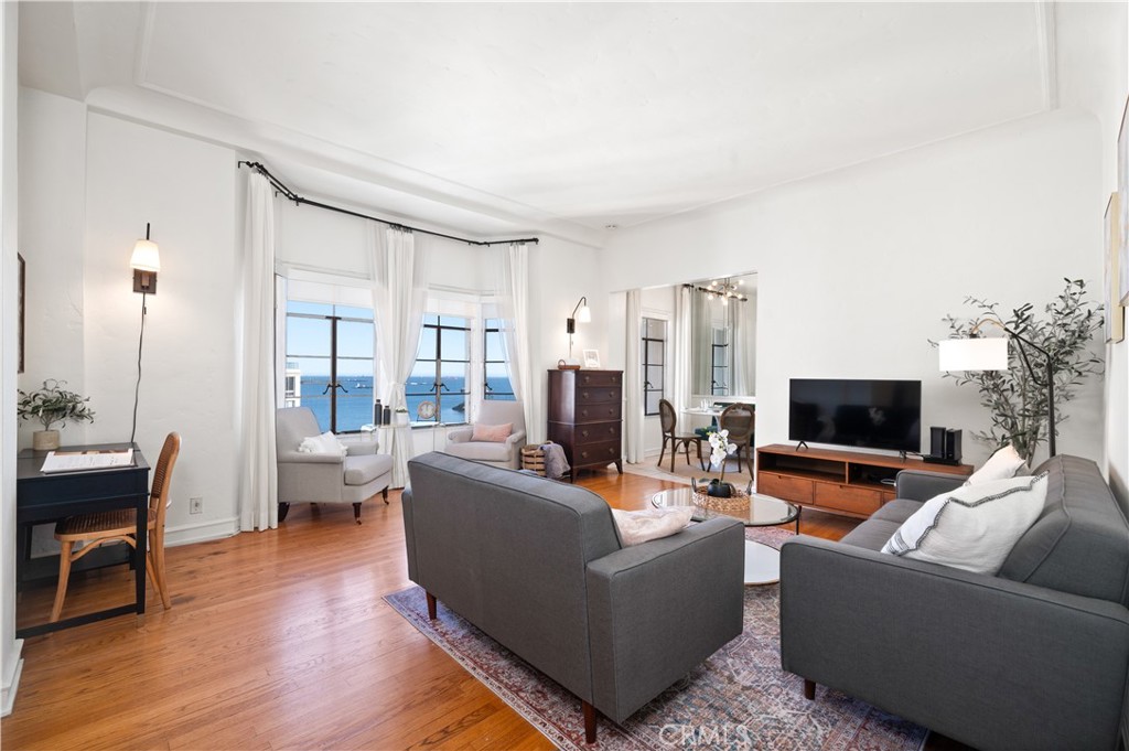 Villa Riviera (VLR) - Residential