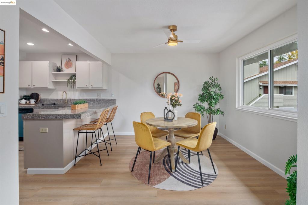 FLORESTA GARDENS - Residential