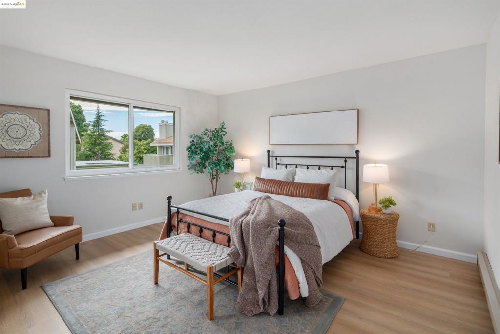 FLORESTA GARDENS - Residential