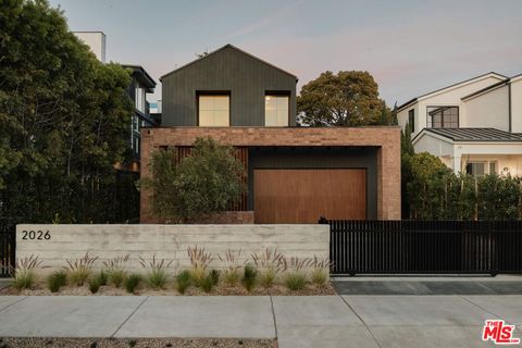 Photo of 2026 Louella Avenue, Venice, CA 90291 (MLS # 26834107)