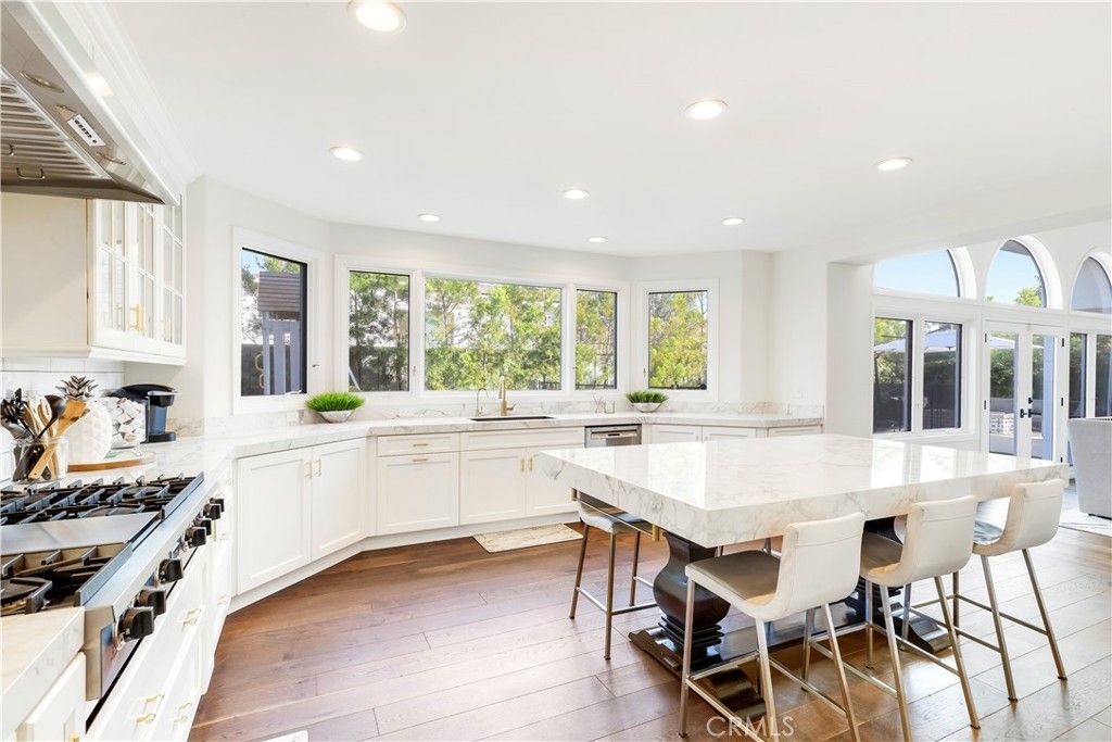 Photo of 1930 Port Bristol Cir, Newport Beach, CA 92660 (MLS # NP26068992)