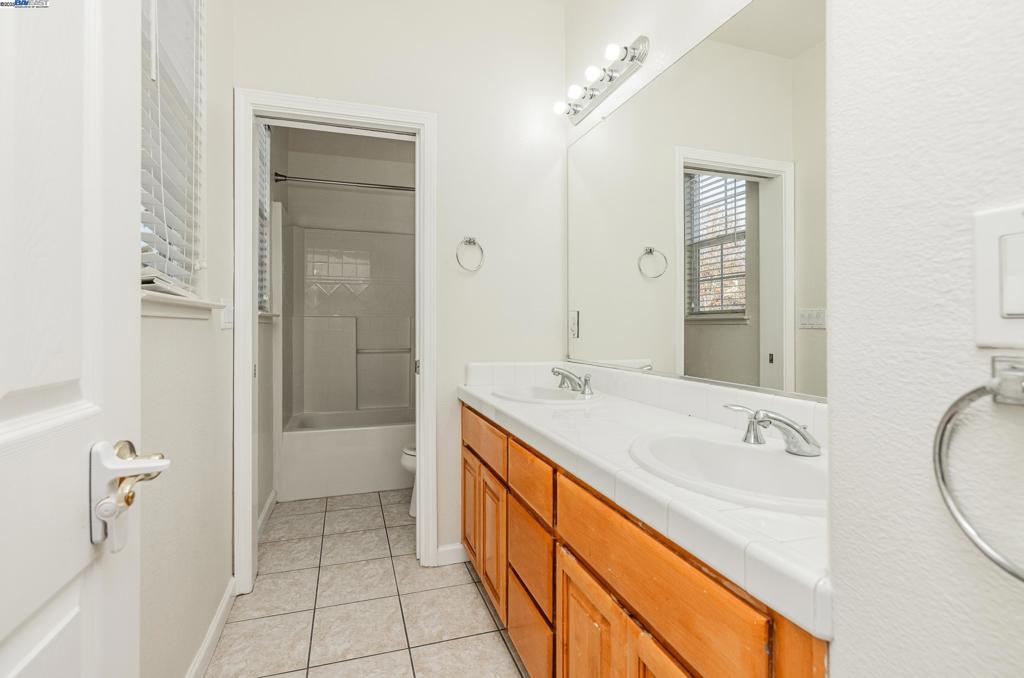 FAIRVIEW - Residential