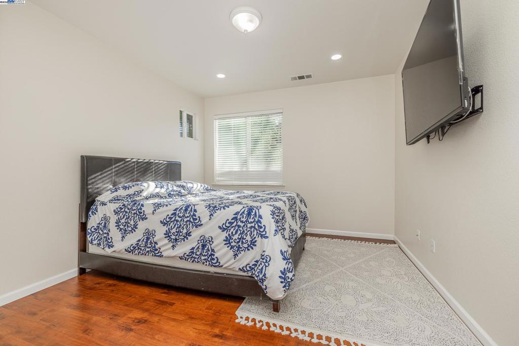 FAIRVIEW - Residential