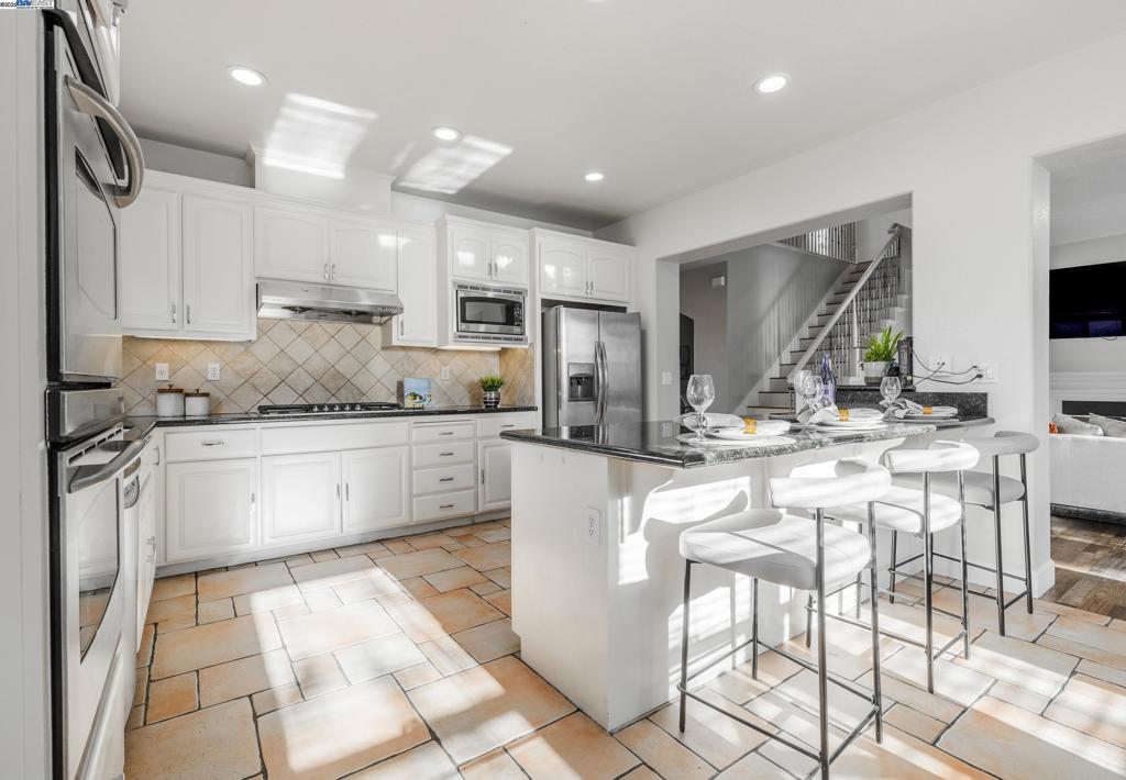 FAIRVIEW - Residential