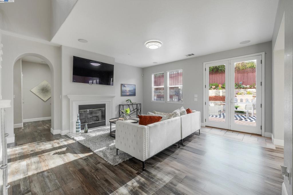 FAIRVIEW - Residential