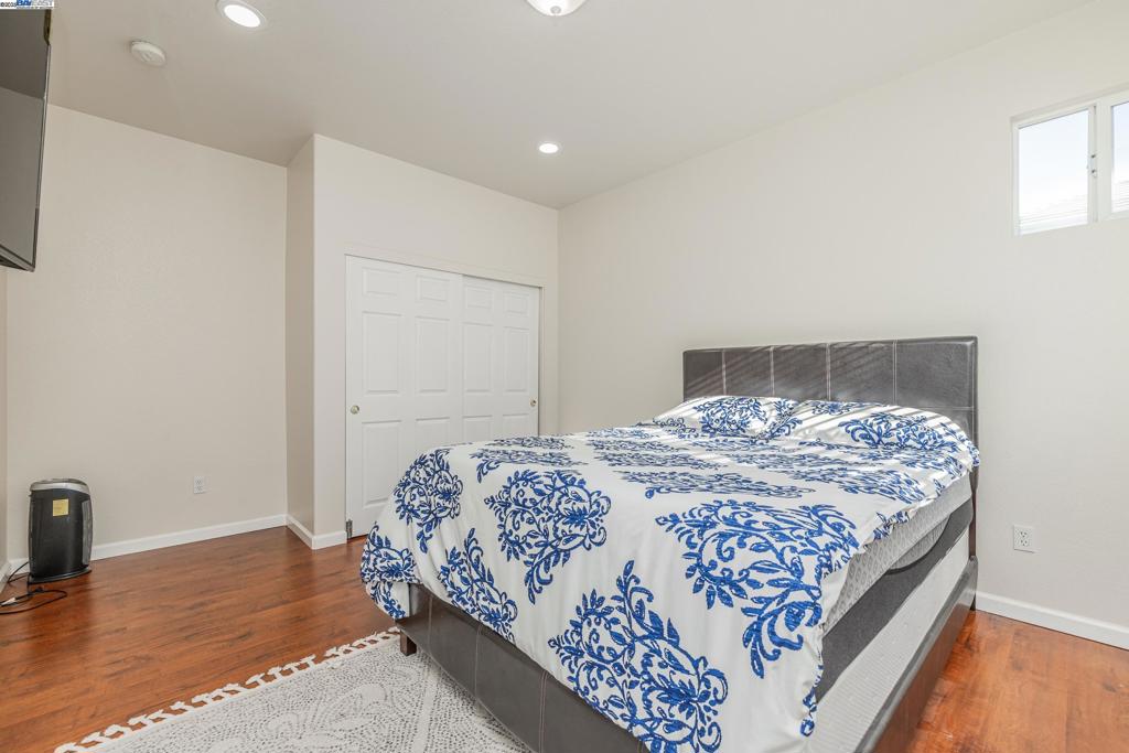 FAIRVIEW - Residential