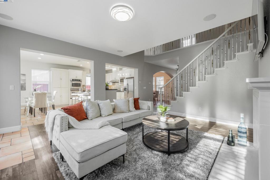 FAIRVIEW - Residential